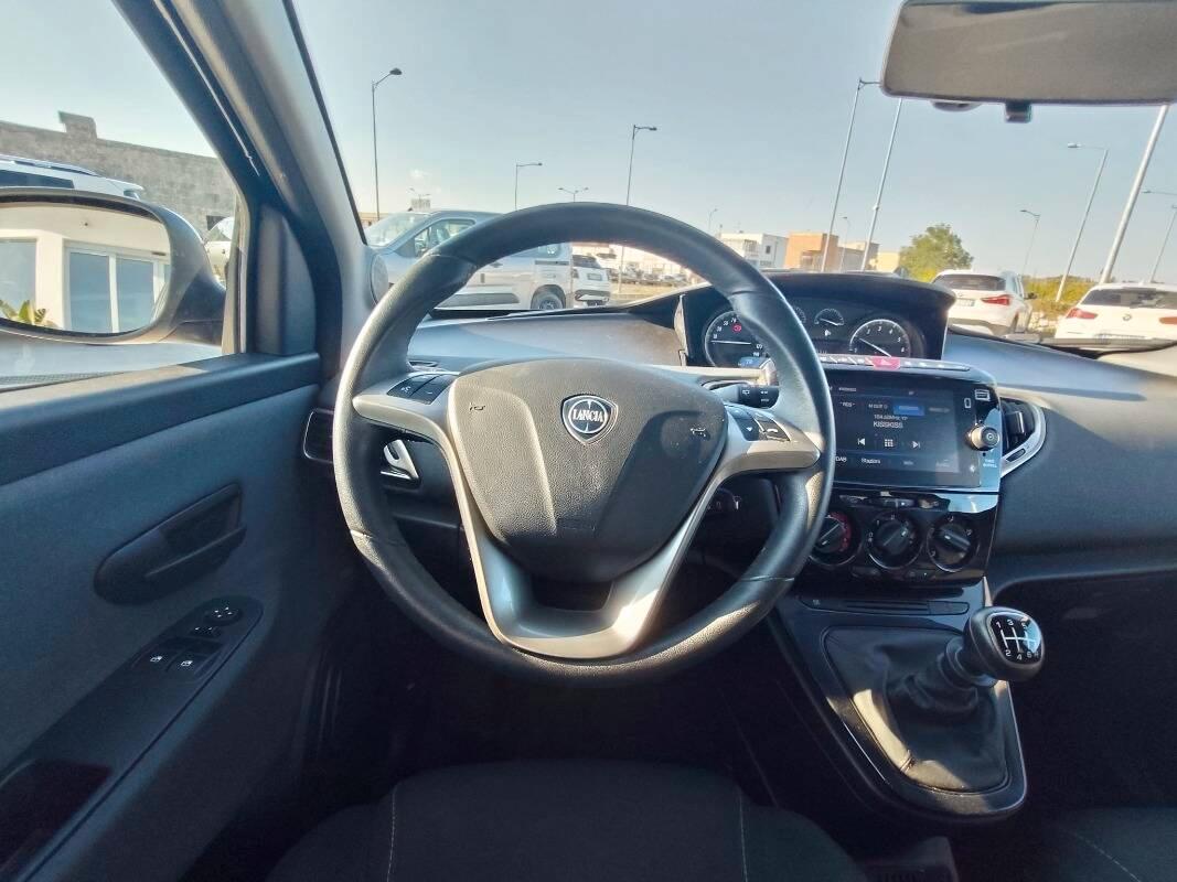 Lancia Ypsilon III 1.0 firefly hybrid Gold s&s 70cv