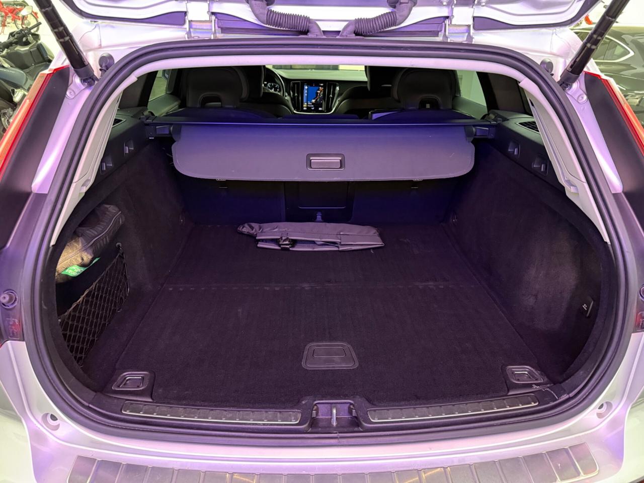 VOLVO V60 2021 B4 Geartronic