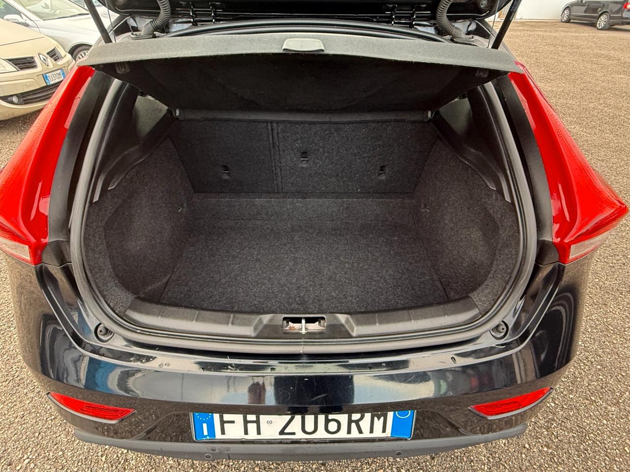 Volvo V40 D3 Geartronic Kinetic