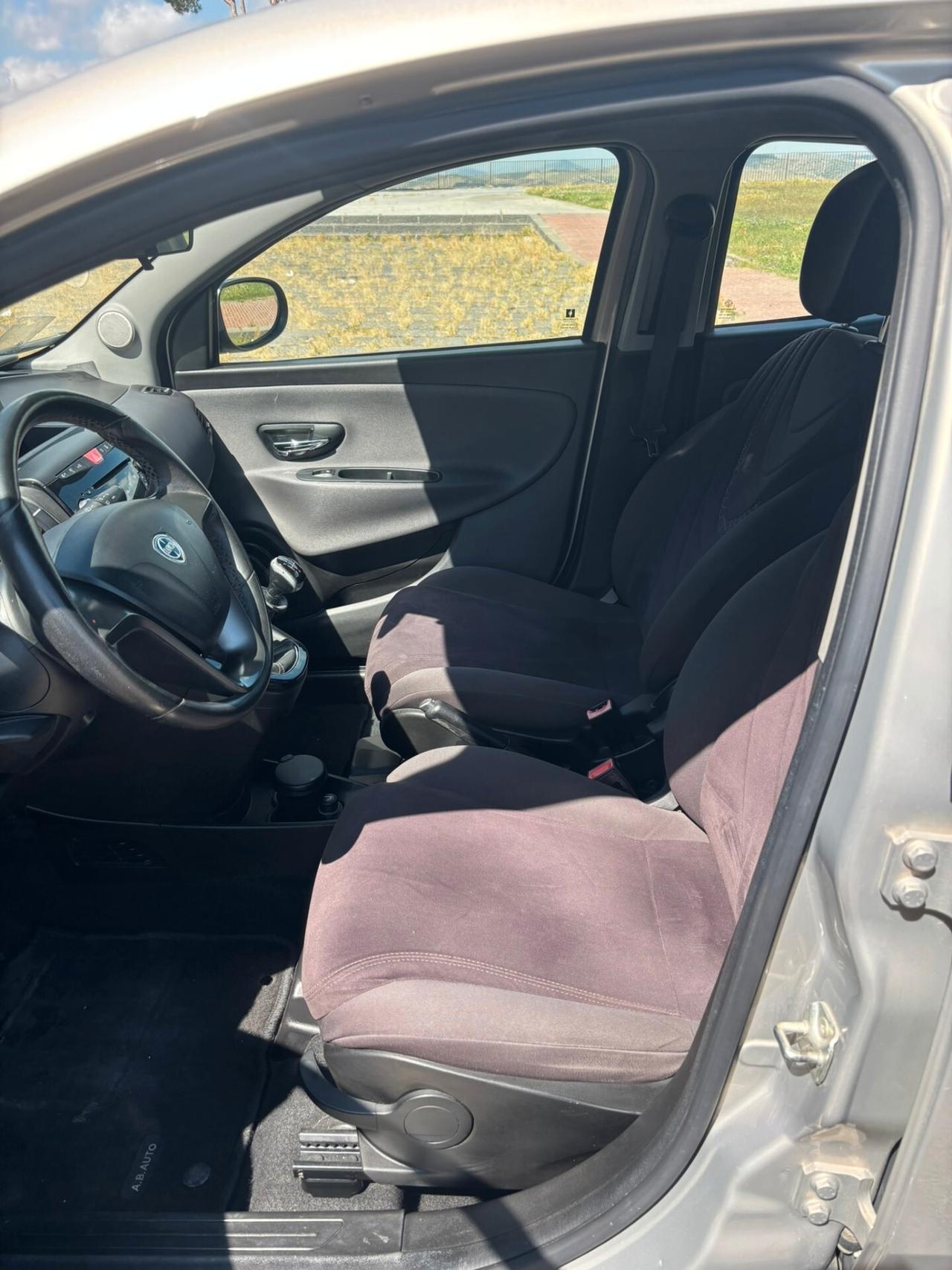 Lancia Ypsilon 1.2 Gold