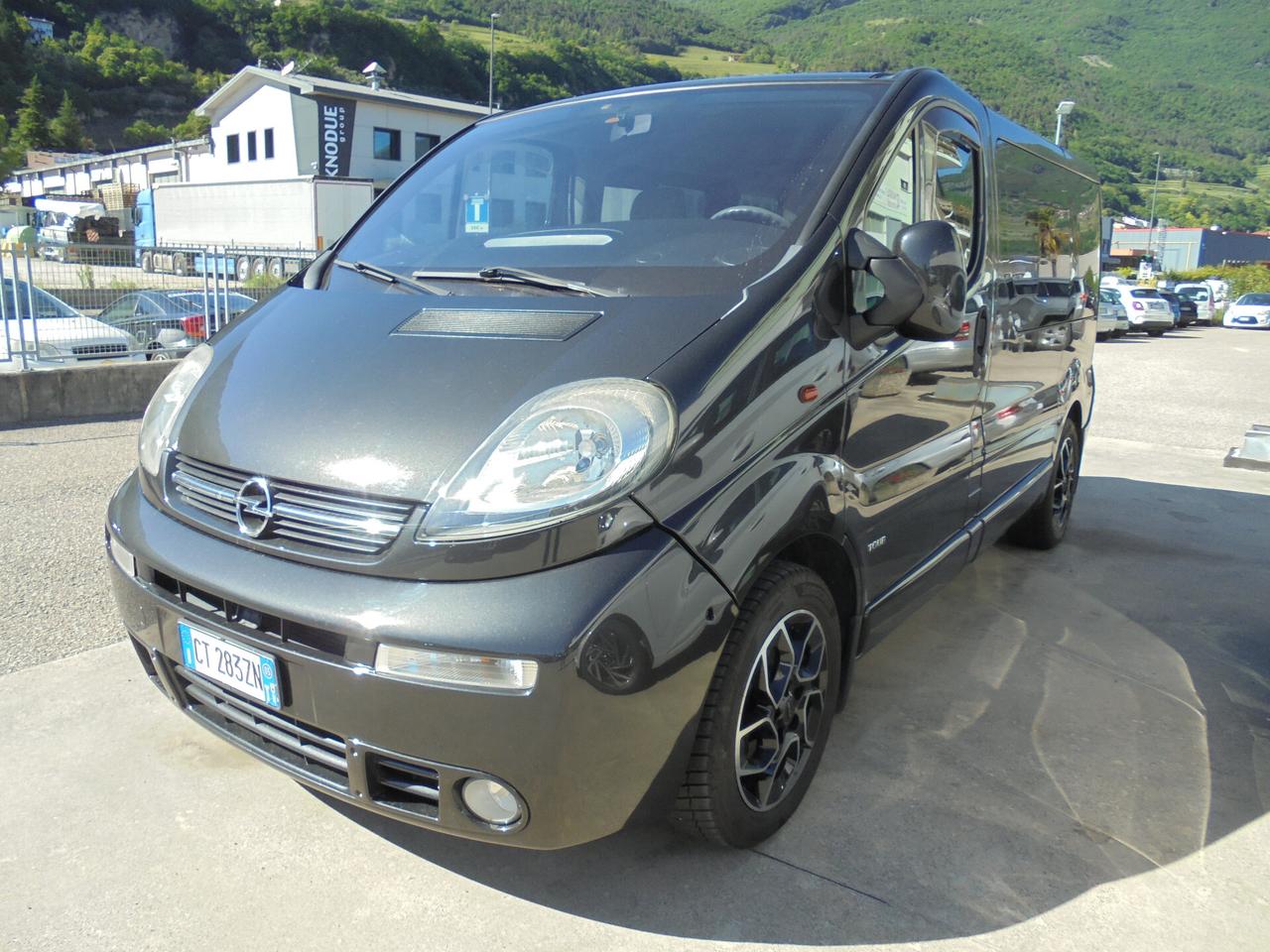 Opel Vivaro 27 2.5 CDTI/135CV PC-TN Tour