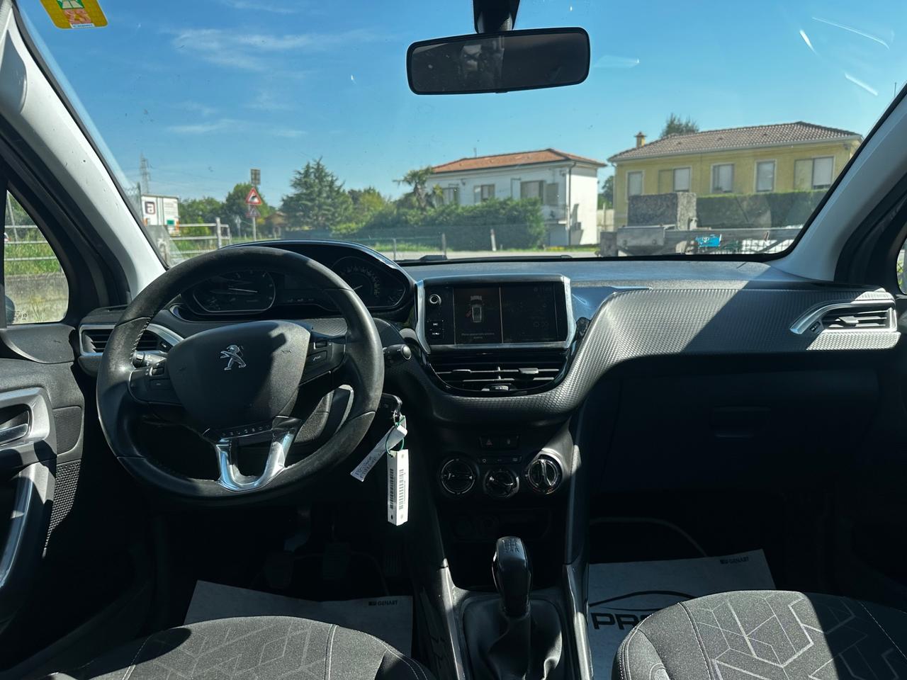 Peugeot 2008 BlueHDi 100 S&S Black Matt