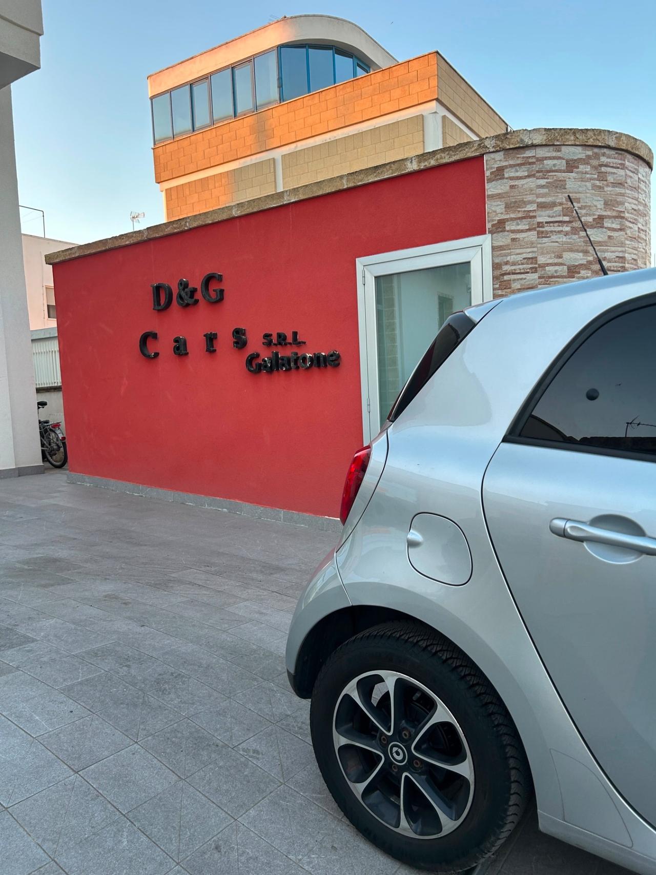 Smart ForFour 0.9 Turbo Passion-2015 NAVI/LED/15"