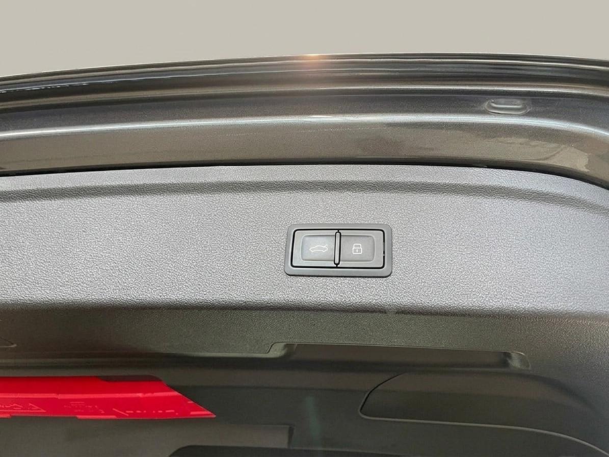 AUDI A3 4ª serie SPB 35 TFSI S tronic S line edition