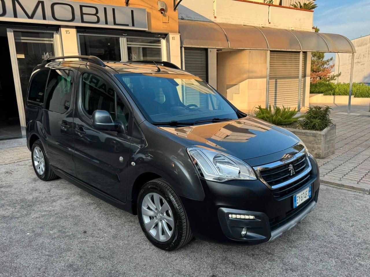 PEUGEOT PARTNER TEPEE 1.6 HDI 120 OUTDOOR 5 POSTI