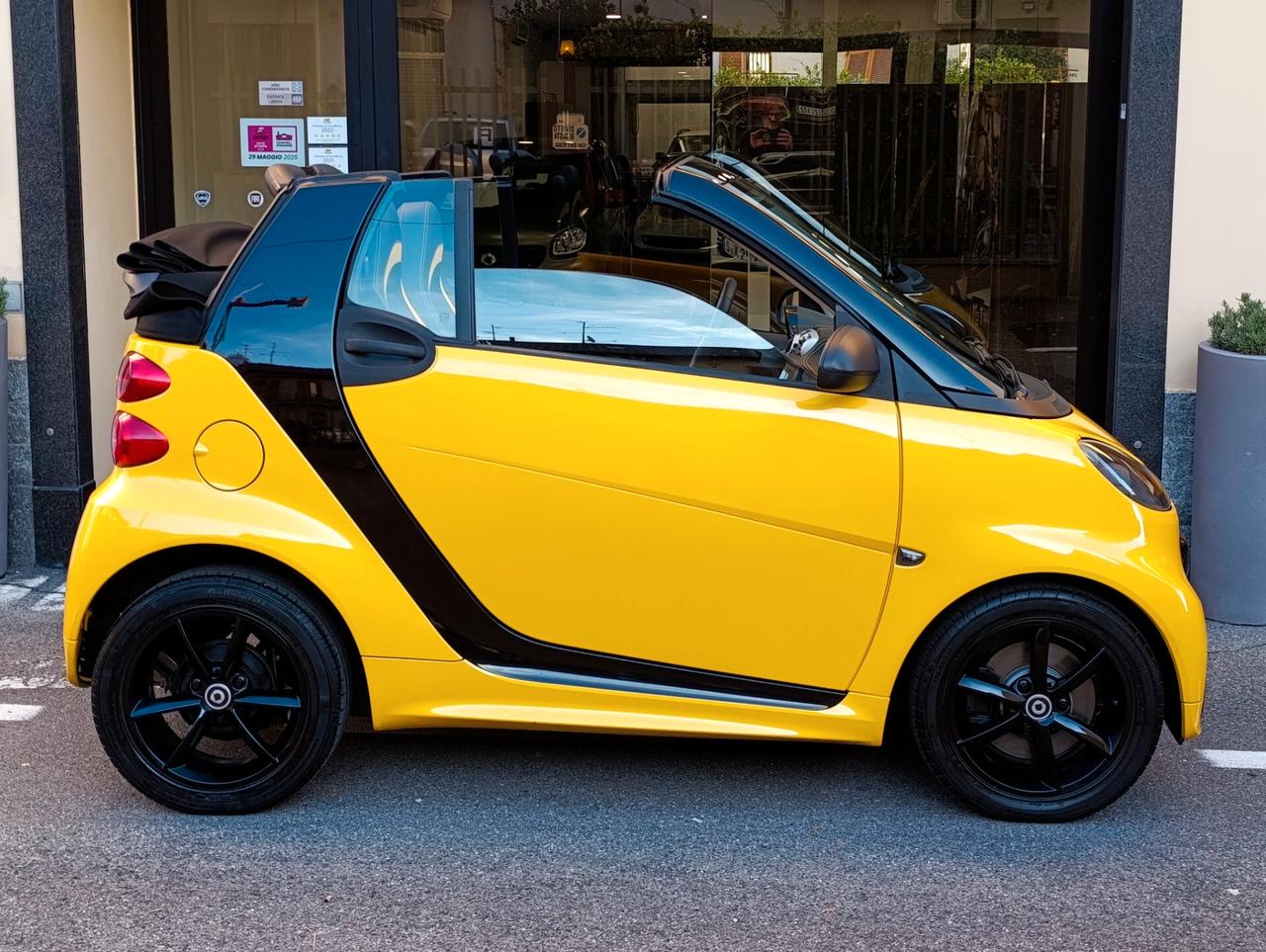 Smart ForTwo 1.0 84cv cabrio City Flame edizione Limitata 1/400