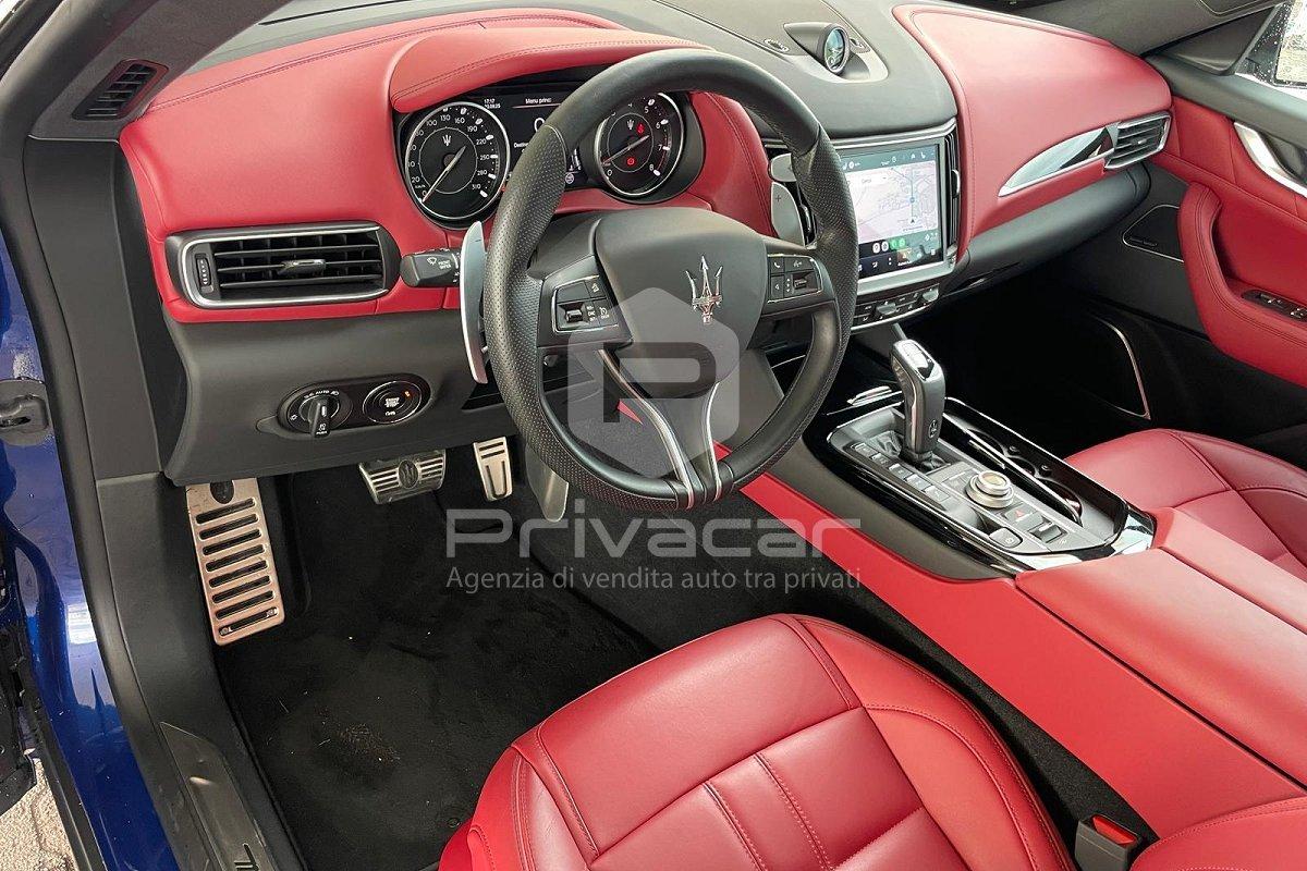 MASERATI Levante V6 350 CV AWD Modena
