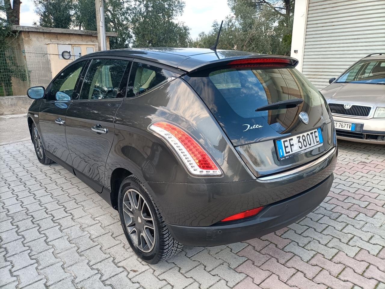 Lancia Delta 1.6 MJT DPF Oro