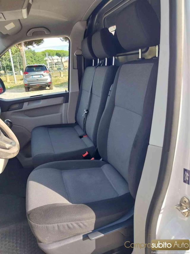 VOLKSWAGEN Transporter 2.0 d + IVA 22%