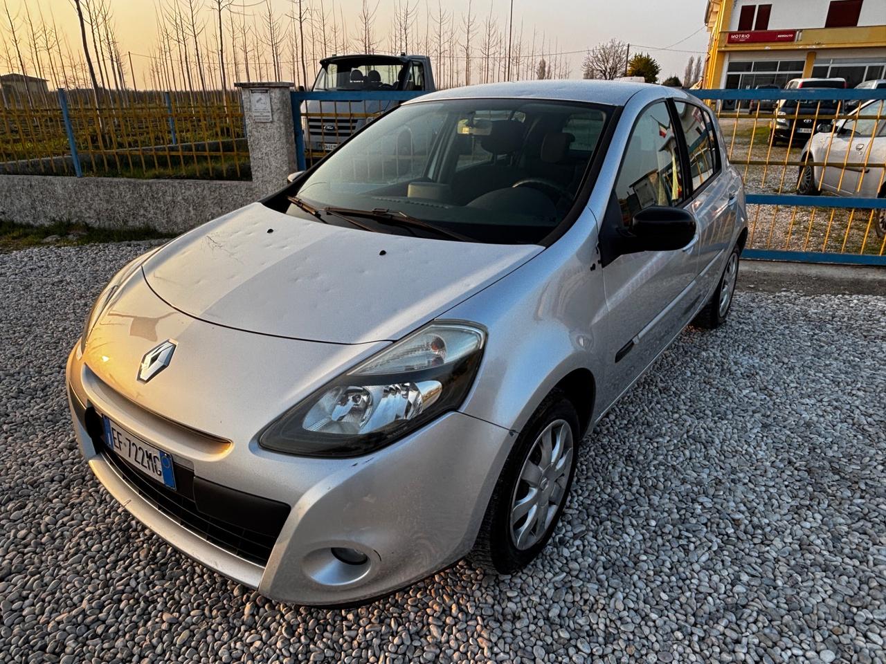 Renault Clio 1.2 16V 5 porte Luxe