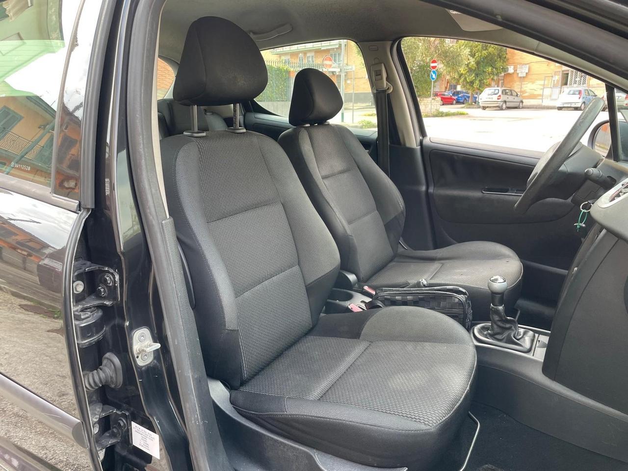 Peugeot 207 1.4 8V 75CV 5p. X Line