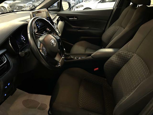 TOYOTA C-HR 1.8 Hybrid E-CVT Business