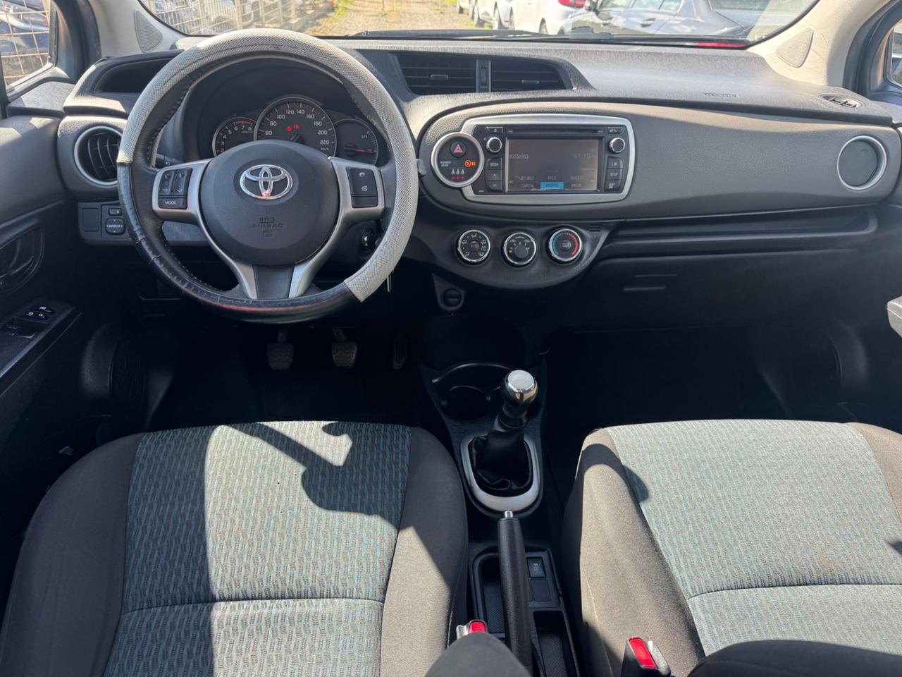 Toyota Yaris 1.0 5 porte Lounge NEOPATENTATI