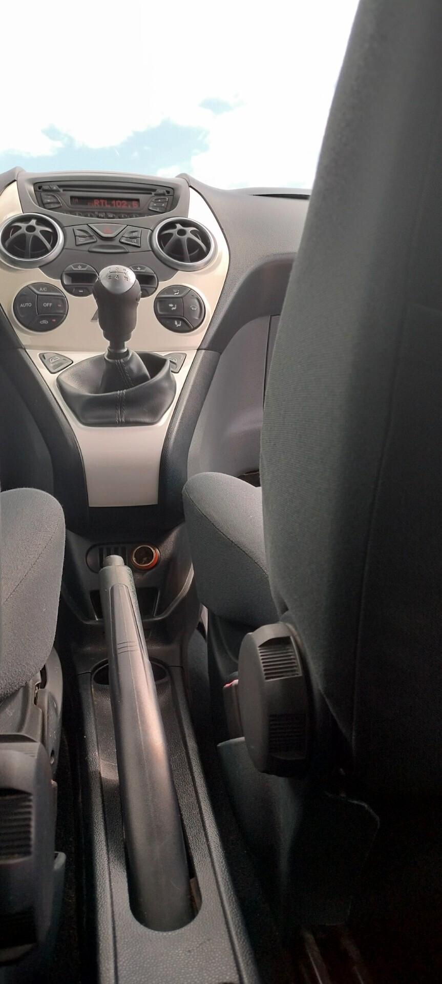 Ford Ka 1.3 TDCi 75CV Titanium