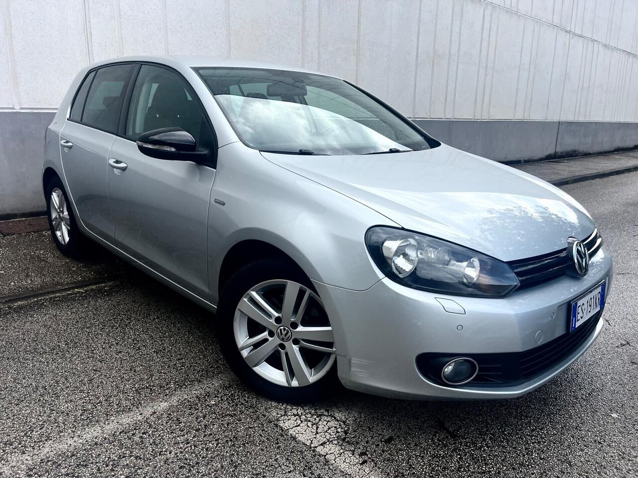 Volkswagen Golf 1.6 TDI(105cv)*NAVI*SEDILRISCALD*SENSORI