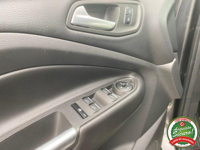 FORD Kuga 1.5 TDCI 120CV S&S 2WD Powershift ST-Line Business
