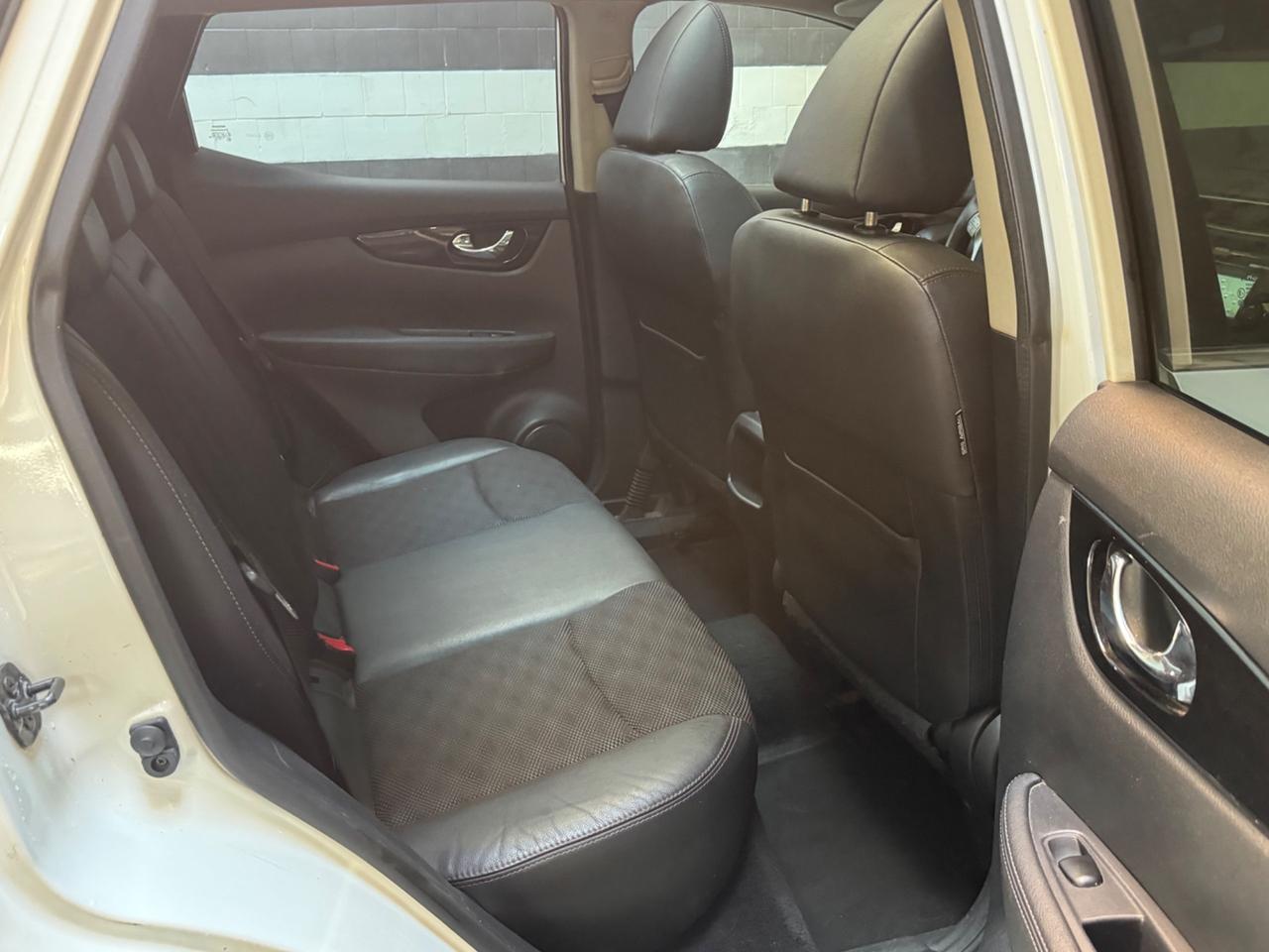 Nissan Qashqai 1.6 dCi 4WD 360