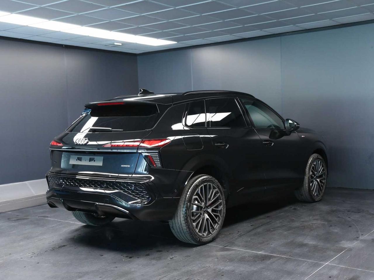 Audi Q3 20.tfsi s line edition #50385