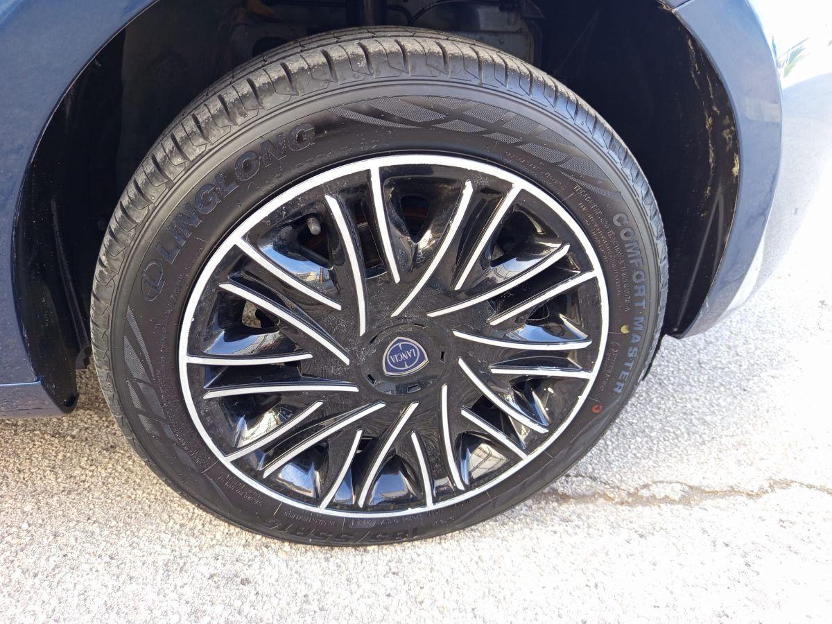 LANCIA Ypsilon 1.0 FireFly 5p. Hybryd Gold - 2022