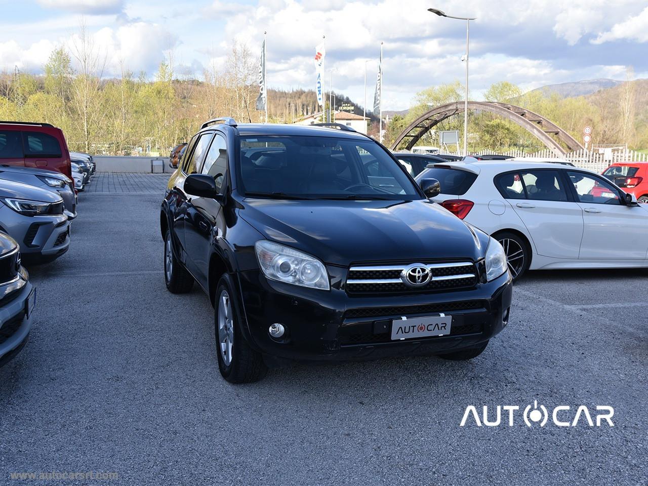 TOYOTA RAV4 2.2 D-4D 177 CV Luxury