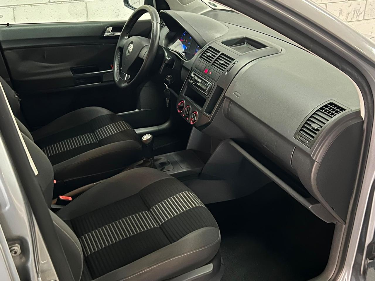 Volkswagen Polo 1.4/80CV 16V 5p. Comfortline