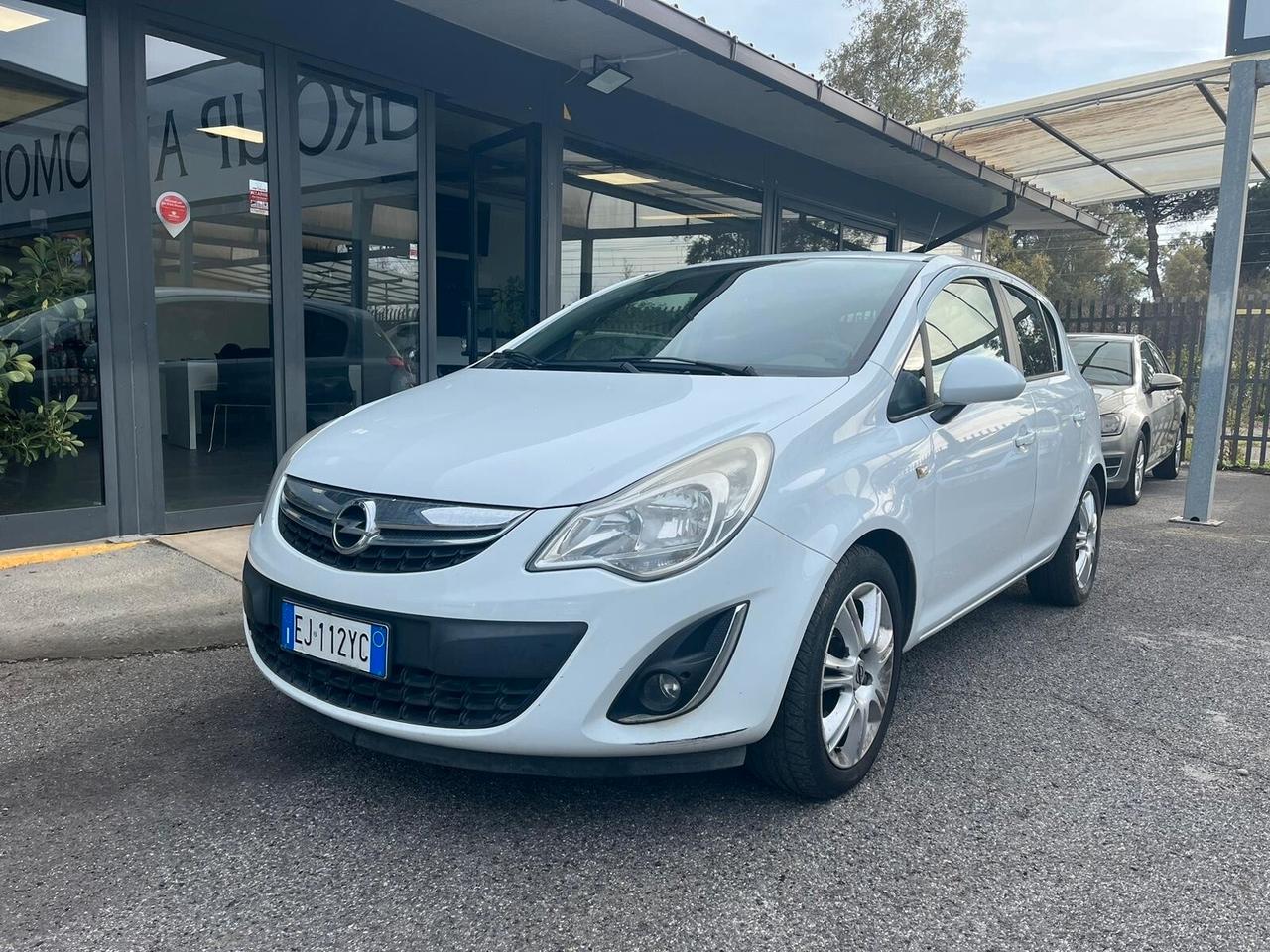 Opel Corsa 1.2 5 porte Club