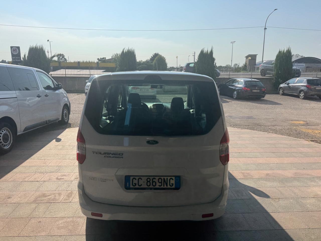 Ford Tourneo Courier 1.5 TDCI 100 CV S&S Plus