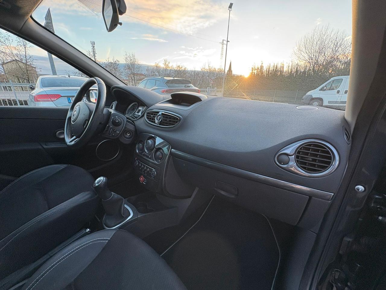 RENAULT CLIO LE IENE 1.2 BENZINA SI A NEOPATENTATI