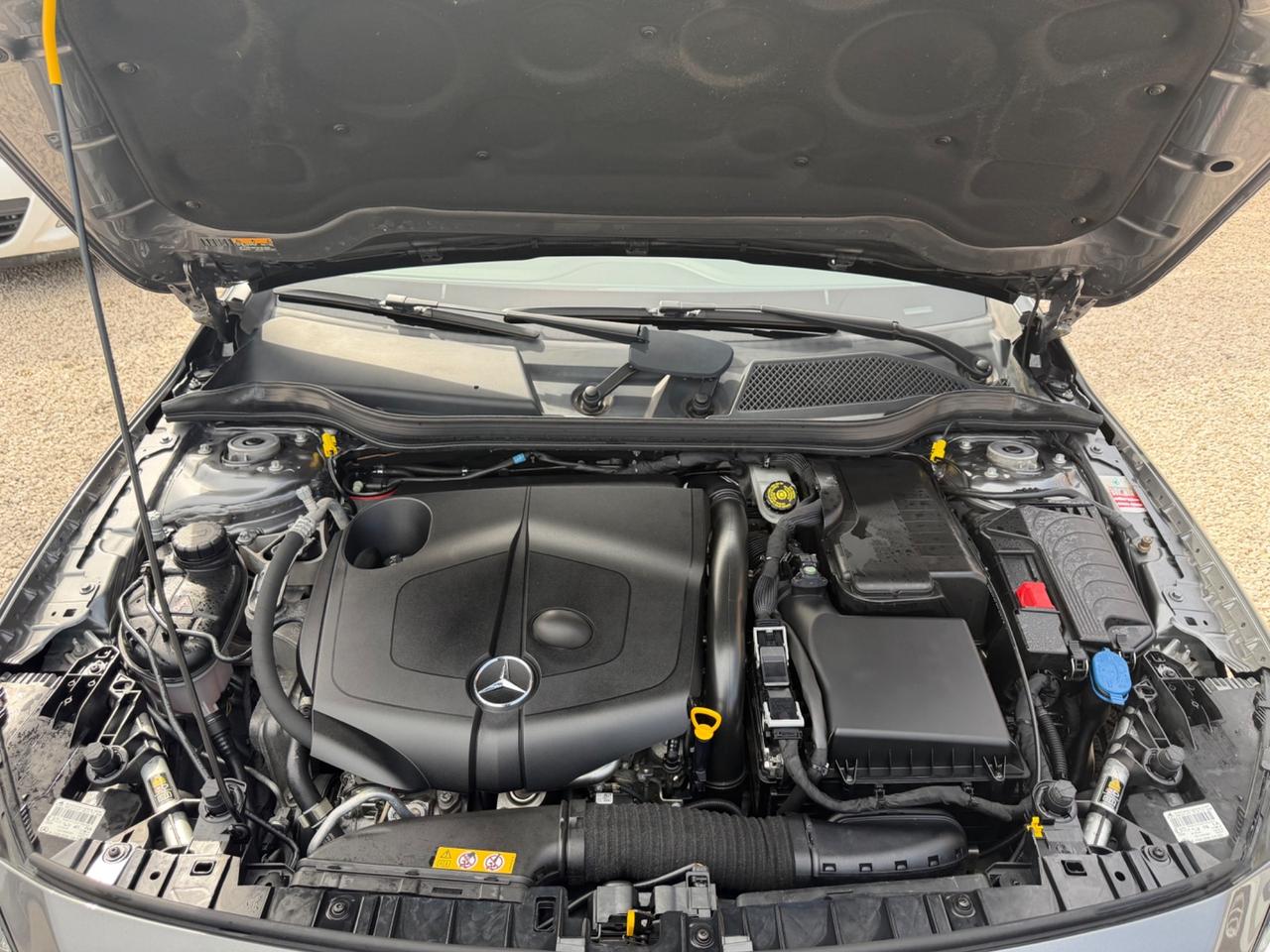 Mercedes-benz GLA 200 d Premium