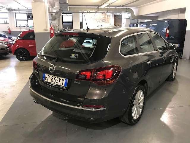 Opel Astra Sports Tourer 2.0 cdti Cosmo 165cv