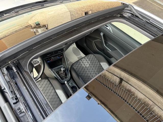 VOLKSWAGEN Taigo 1.0 TSI 115 CV R-Line TETTO APR/PAN