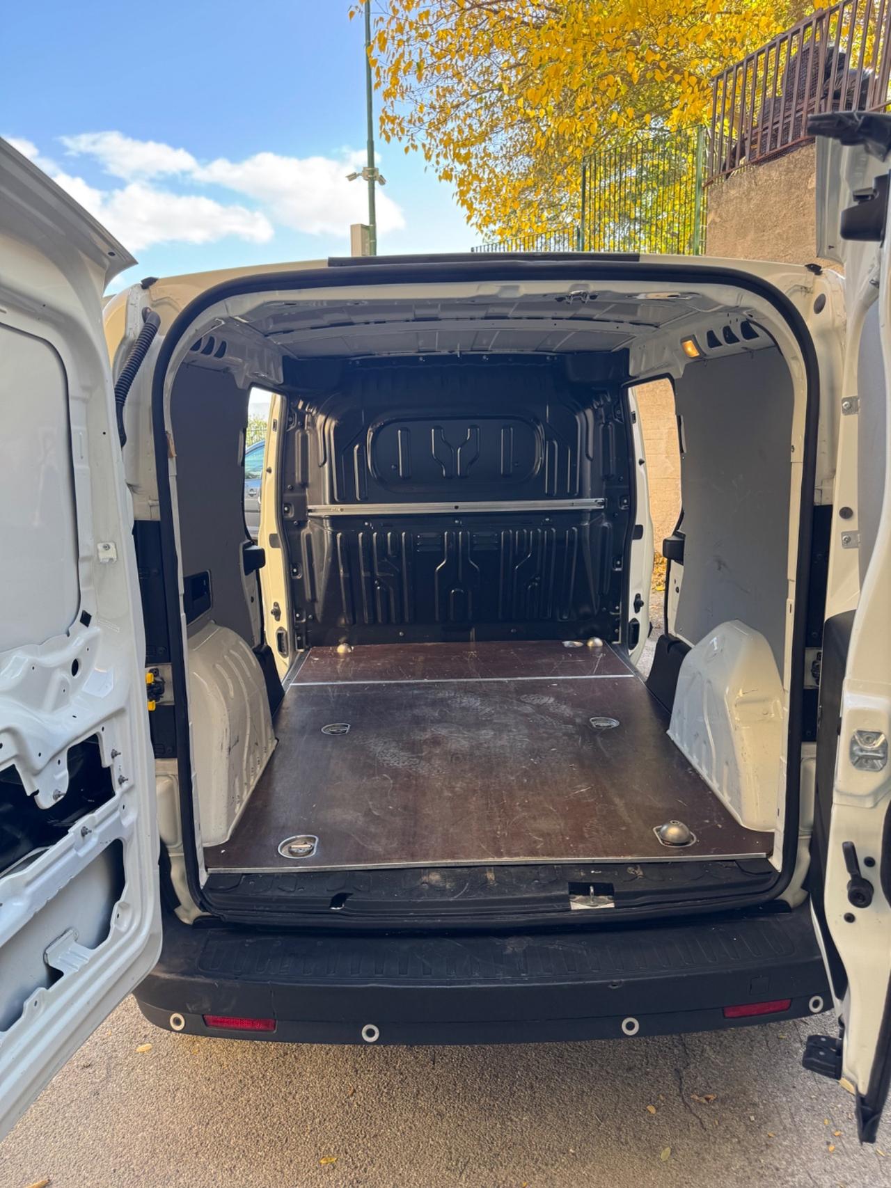 Fiat Doblò Maxi 1.3 MTJ 95 cv euro 6 doppia porta scorrevol