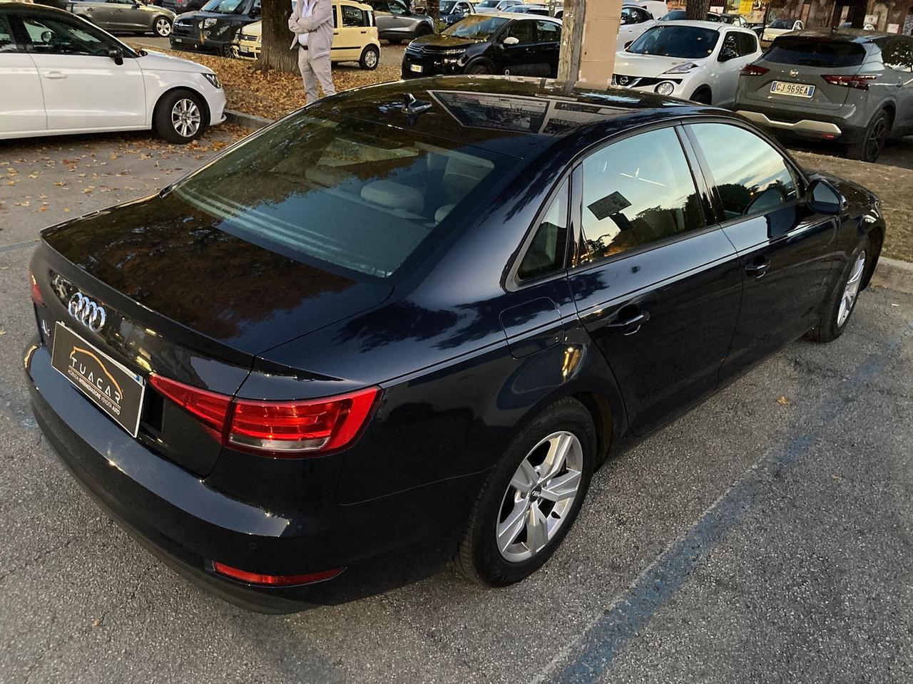 Audi A4 2.0 35 TDI Business #7324