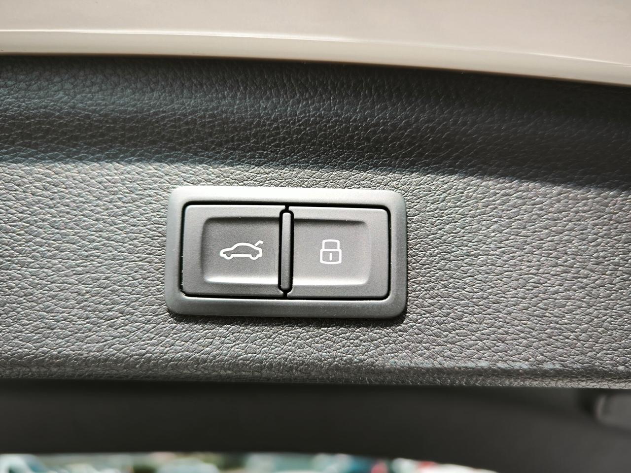 Audi Q3 40 TDI quattro S tronic Business Advanced