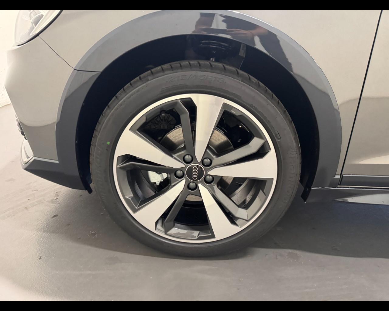 AUDI A1 ALLSTREET 30 TFSI S-TRONIC IDENTITY CONTRAST