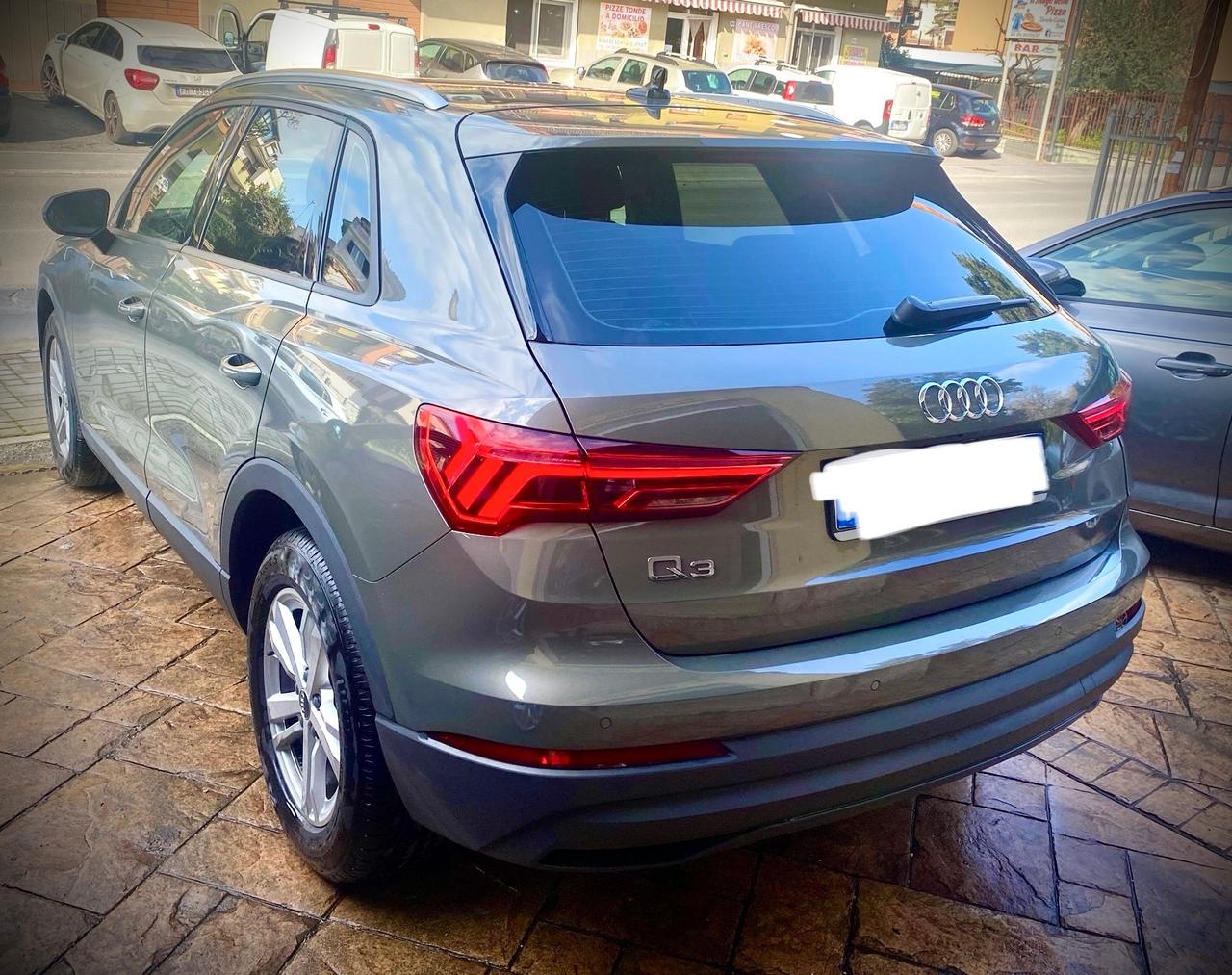 Audi Q3 35 TDI S tronic Business