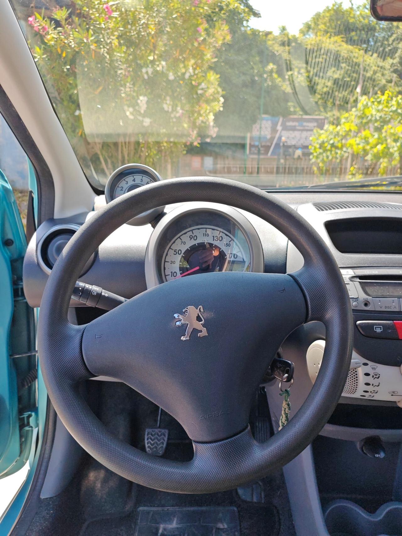 Peugeot 107 RESTYLING PERFETTA VOMERO 2011