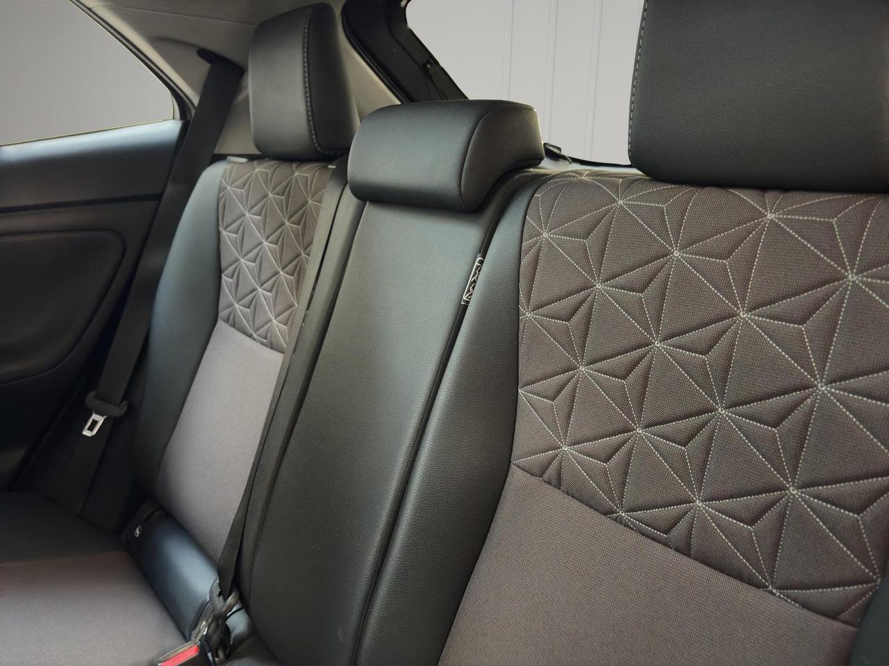 Toyota Yaris Cross 1.5h Lounge fwd 116cv e-cvt