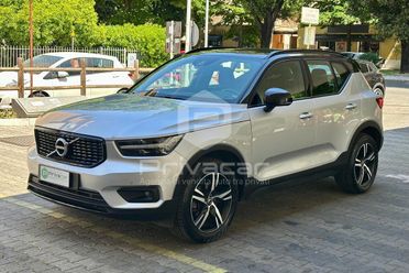 VOLVO XC40 T3 R-design