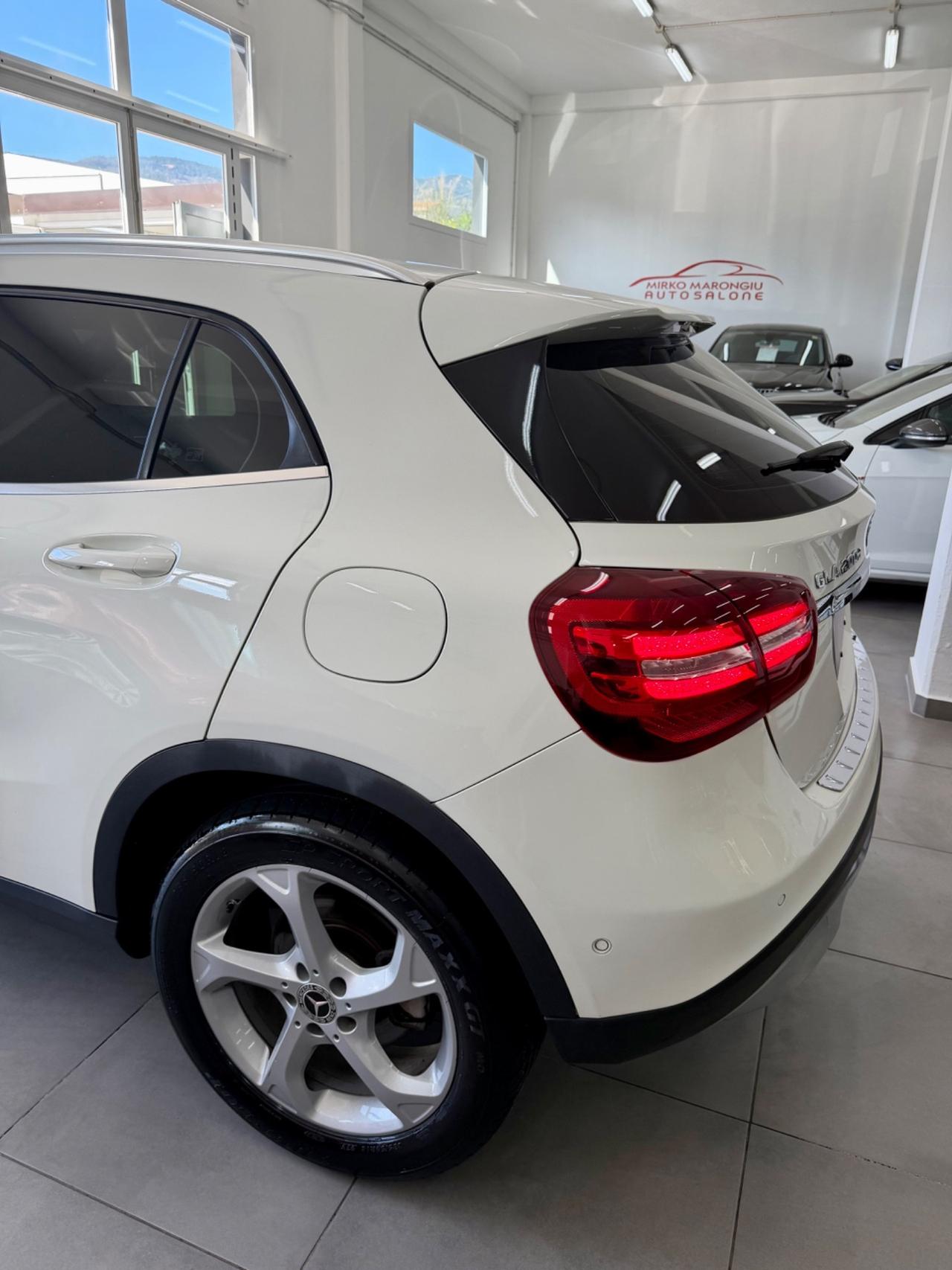 Mercedes-benz GLA 200 d Premium FINANZIABILE