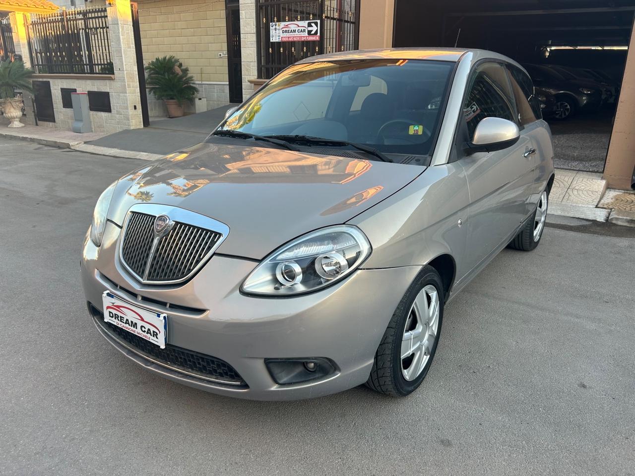 Lancia Ypsilon 1.4 Unyca Ecochic GPL