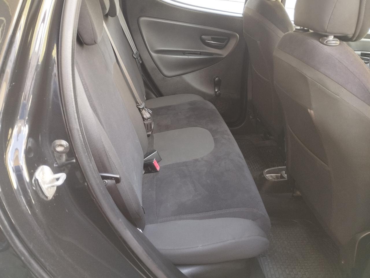 Lancia Ypsilon 1.2 69 CV 5 porte