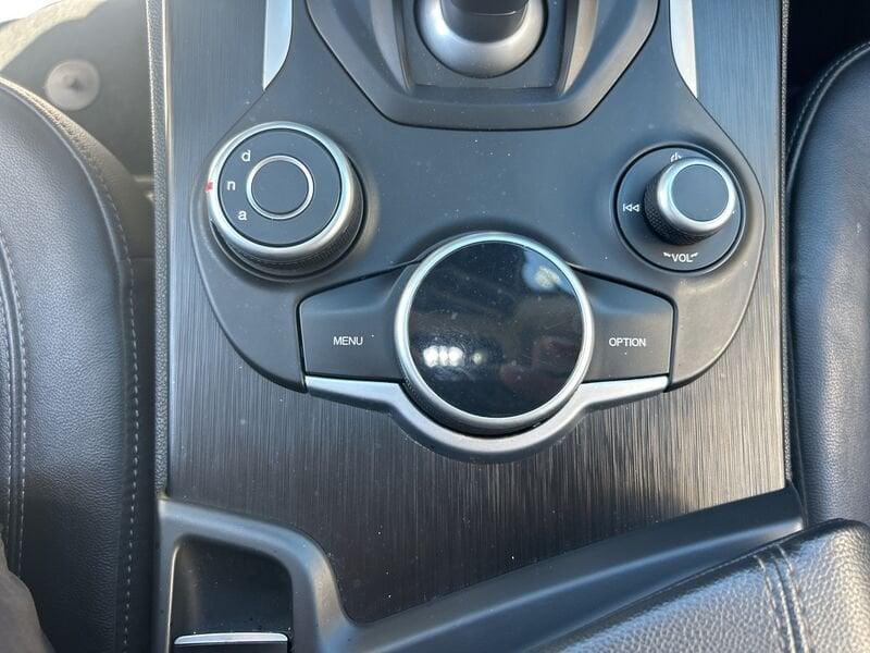 Alfa Romeo Stelvio 2017 2.2 t Executive rwd 180cv auto