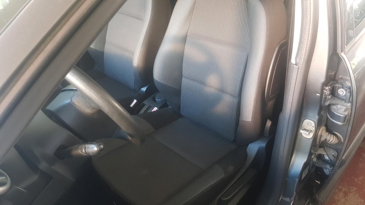 Peugeot 207 1.4 EURO 5 OK NEOPATENTATI!!!