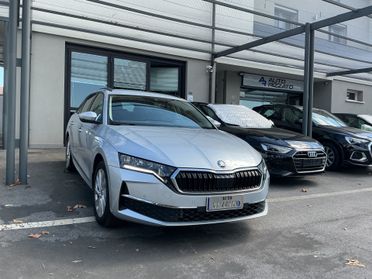 Skoda Octavia 2.0 TDI 150 CV DSG Wagon Selection - KM 22.000