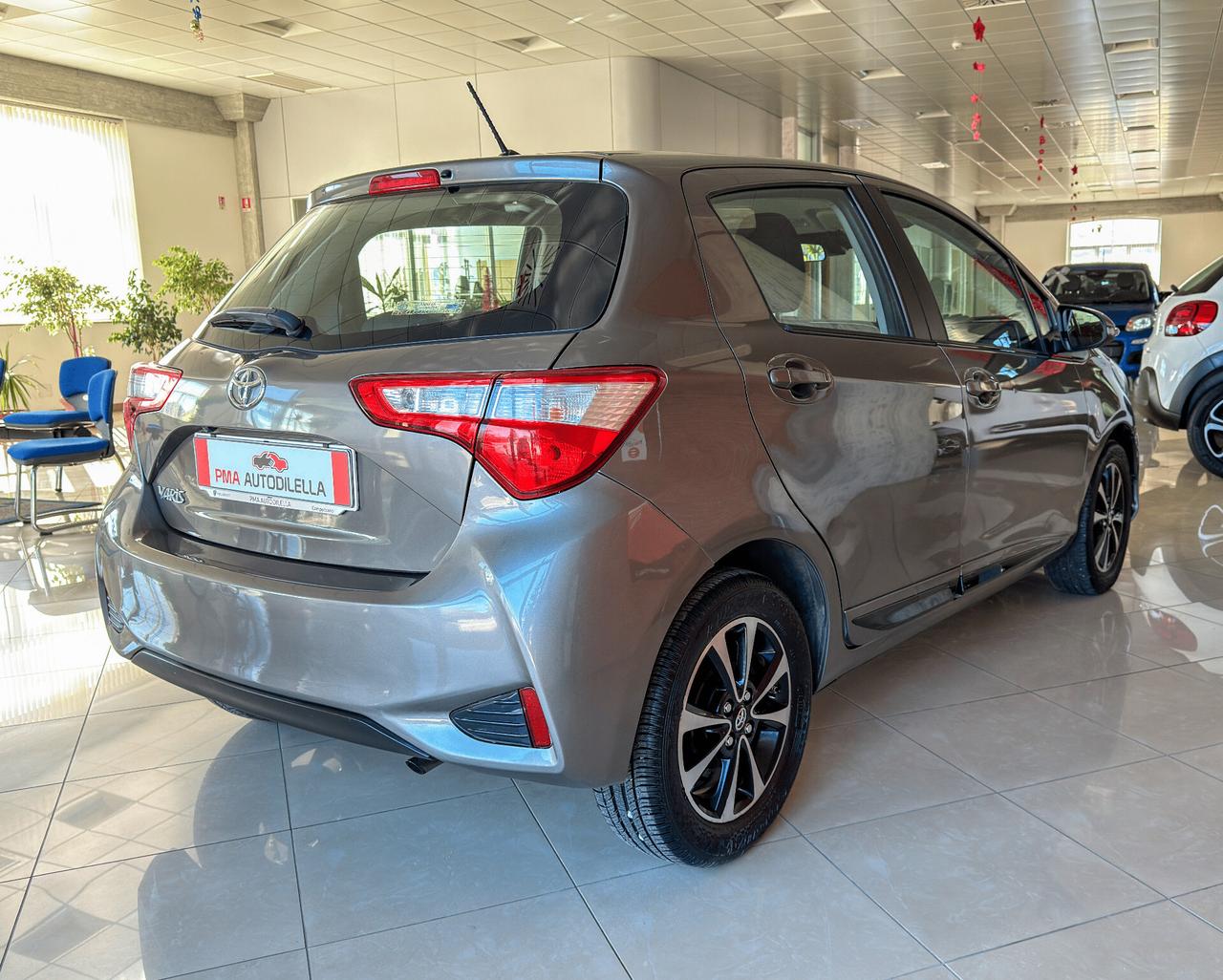 TOYOTA Yaris Active 5p - 1.0 Benz. 70cv E6