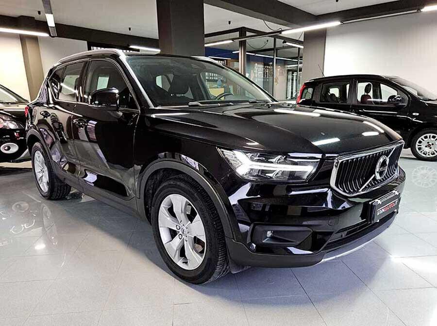 Volvo XC40 D4 AWD Geartronic Momentum