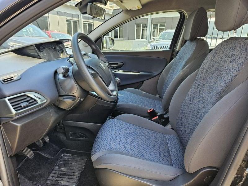 Lancia Ypsilon 1.0 FireFly 70cv Hybrid