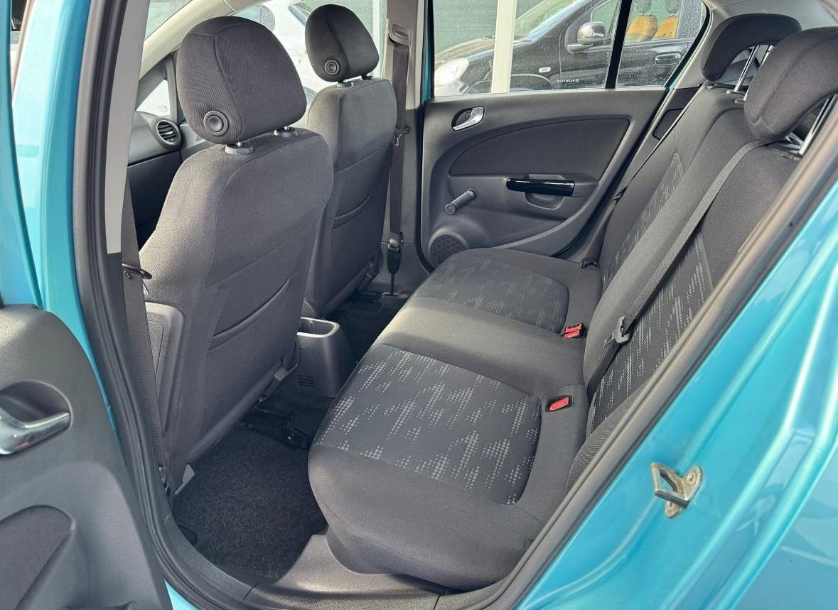 Opel Corsa 1.2 5 porte Club