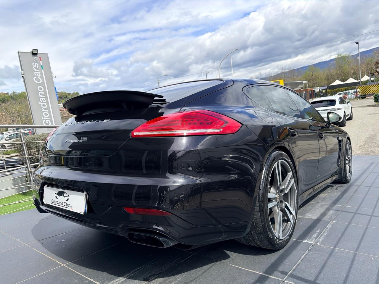 Porsche Panamera 3.0 Diesel 300cv da vetrina